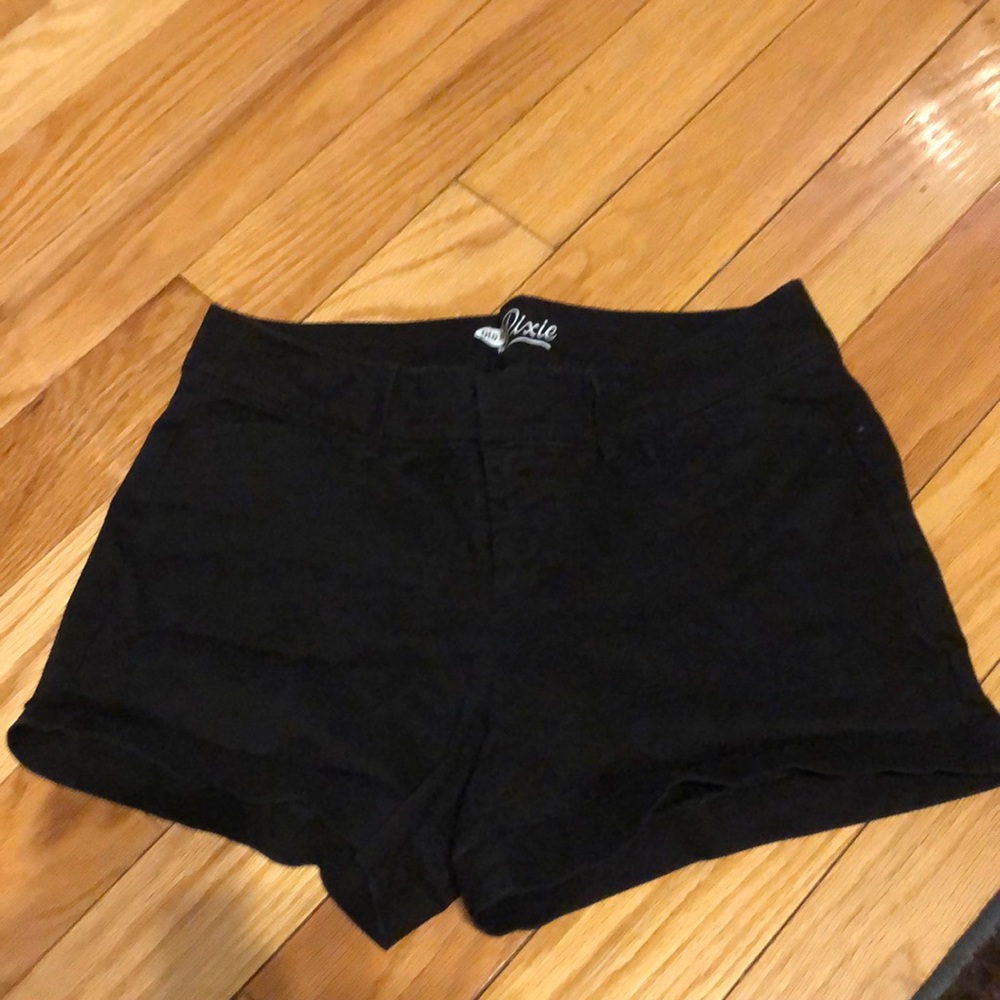 Old Navy Black Pixie Shorts